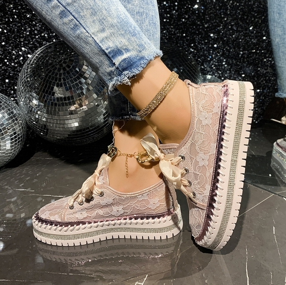 Round Toe Platform Loafers – Chic Lace Mesh & PU Leather Low Heel Slip-Ons - Picture 2 of 5